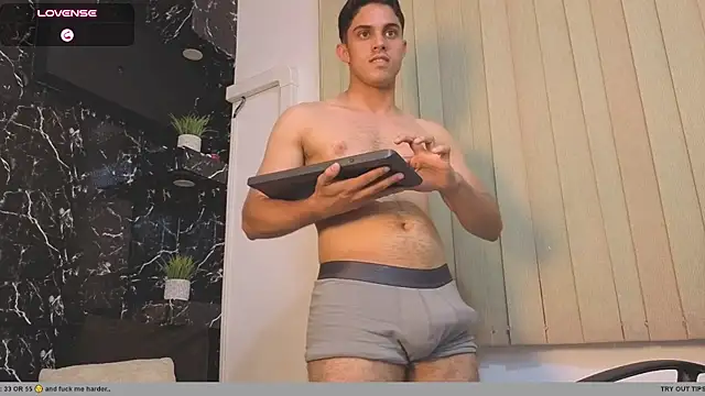 Jeremy_01 Live XXX-chat