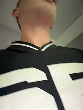 XXX chat uživo modela OLIVER_K