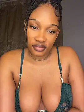MissPradaa Chat XXX live