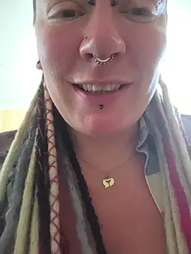 Chat XXX en directo de PinkTheHawk