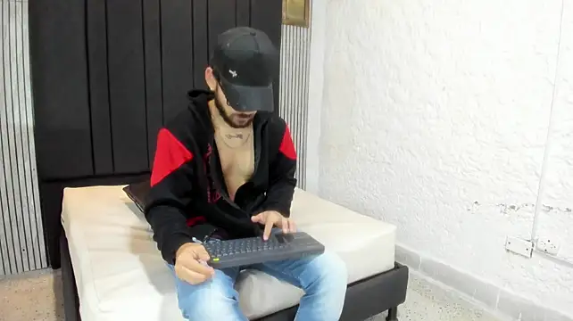 Chat XXX ao vivo de MATHY_ROBERT2