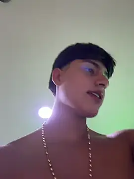 Lander_Cruz লাইভ XXX চ্যাট