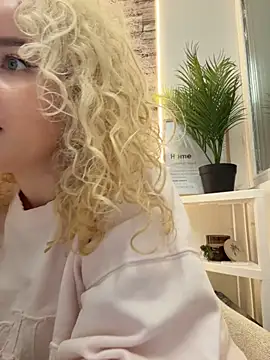 Chat +18 de CurlyDaisy ao vivo