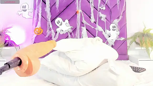 IvyJoness Live XXX-chat