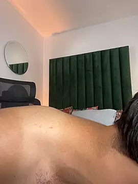 Samir_bear Adlı Modelin Canlı XXX Sohbeti