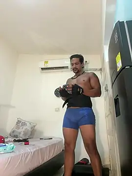 Chat +18 de bigdick211292 ao vivo