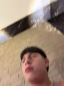 Lander_Cruz 现场XXX聊天