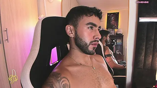ItsMeEros Chat XXX live