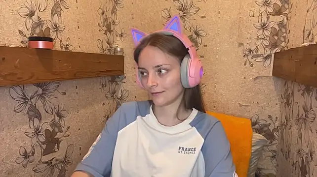 Živý XXX chat EmyMiu