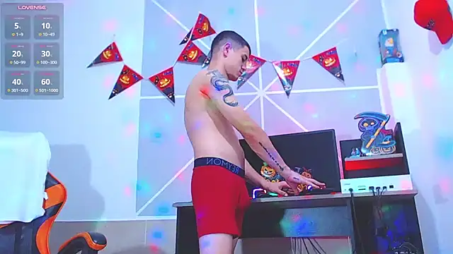 ADAM_HOTのライブXXXチャット