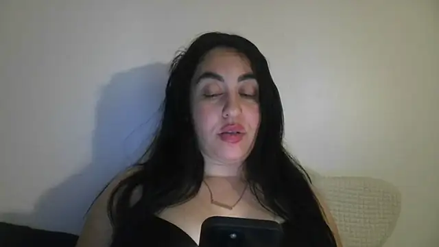 צ'אט XXX בשידור חי של WetFlower69