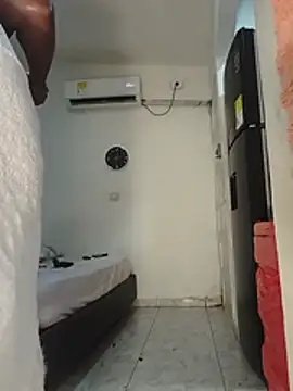 bigdick211292 即時 XXX 聊天