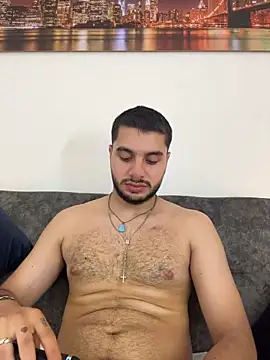 AmadeoWild's Live XXX Chat