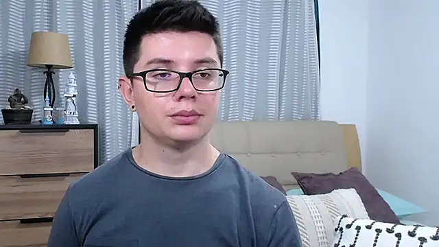Živý XXX chat BlackFoXXX69
