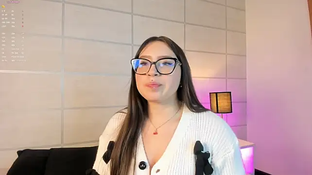 Chat +18 de Liily_Rosee ao vivo