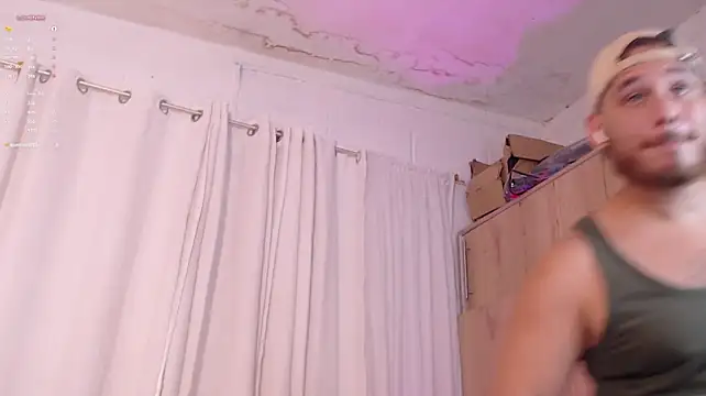 צ'אט XXX בשידור חי של anotherbigboy_