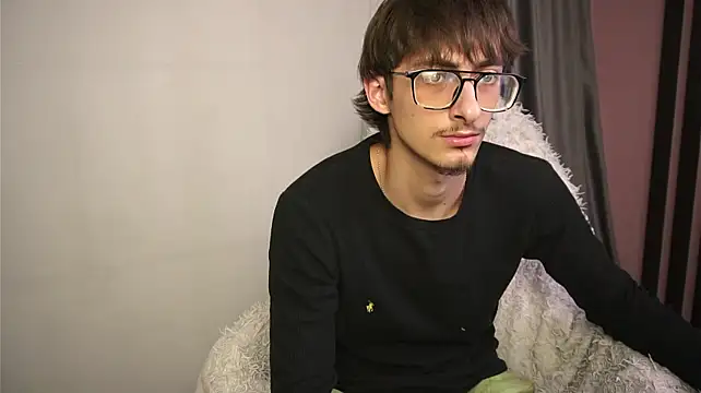 RonBevs Live XXX Chat