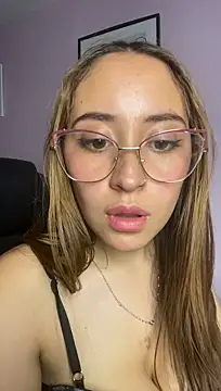 MiaaBlaze's Live XXX Chat