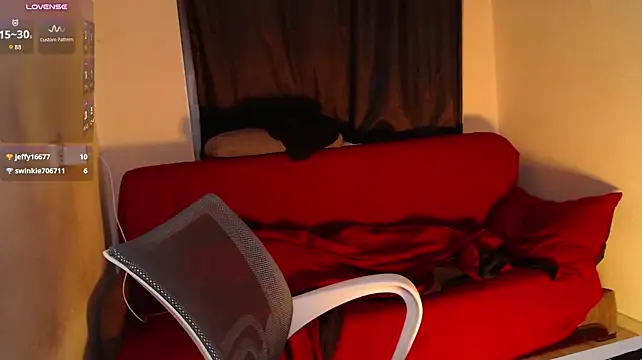 Chatroom XXX en direct de CherryNight6