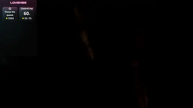 elara_evans' Live XXX Chat