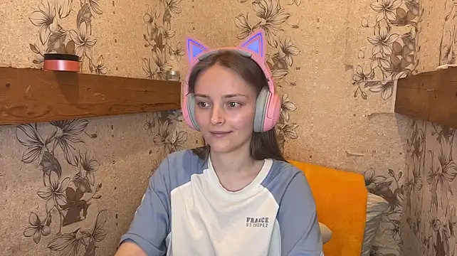 EmyMiu Chat XXX live