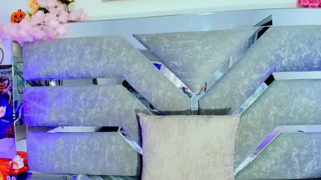 Real_virgin_PussyのライブXXXチャット