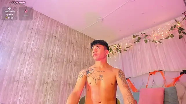 your_kitty_boy live XXX chat