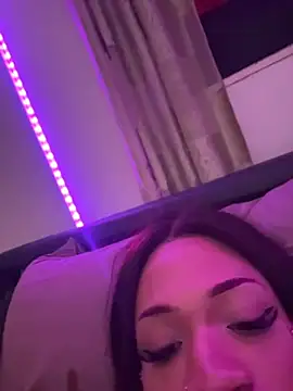 XXX chat uživo modela Loren4a