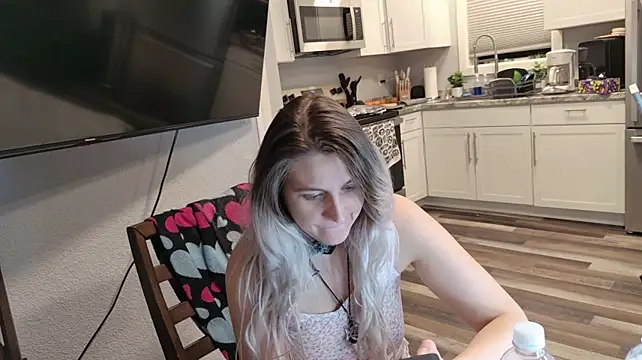 ScarletsWeb XXX чат на живо