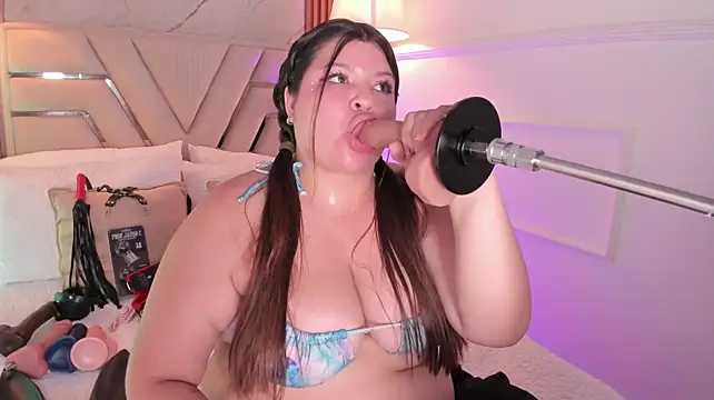 XXX chat uživo modela Giialove