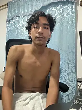 jimmy_truee Adlı Modelin Canlı XXX Sohbeti