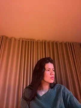 Chat XXX ao vivo de Aliinak