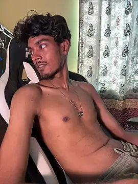 XXX chat uživo modela GunSlay