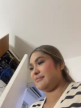 Kendall__evanss' Live XXX Chat