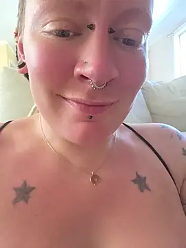 Czat XXX na żywo – PinkTheHawk