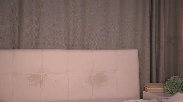 HuldaAutman's Live XXX Chat