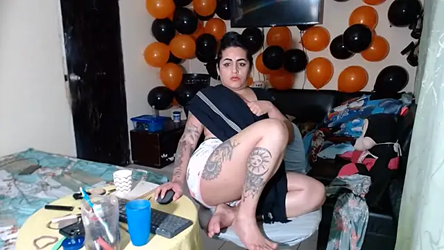 Sashaferrari2000 라이브 XXX 채팅