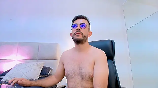Онлайн чат XXX NicoSaint_