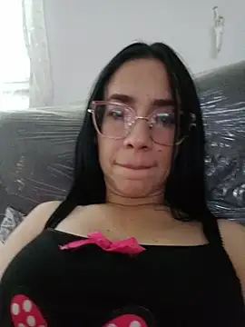 YaraDuartee's Live XXX Chat