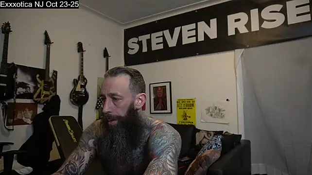 XXX chat uživo modela StevenRiseNYC
