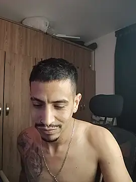 Sembang XXX Secara Langsung Juann-cock