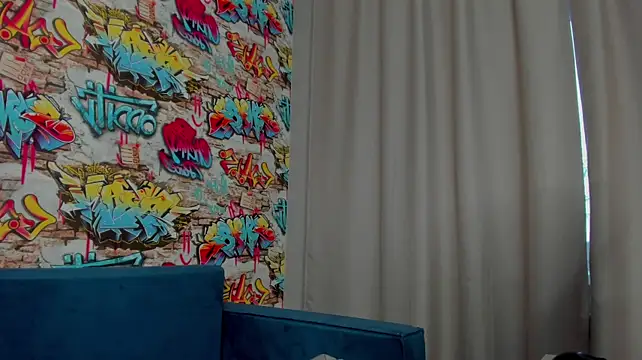 Chat +18 de Sandra_Wi1son ao vivo