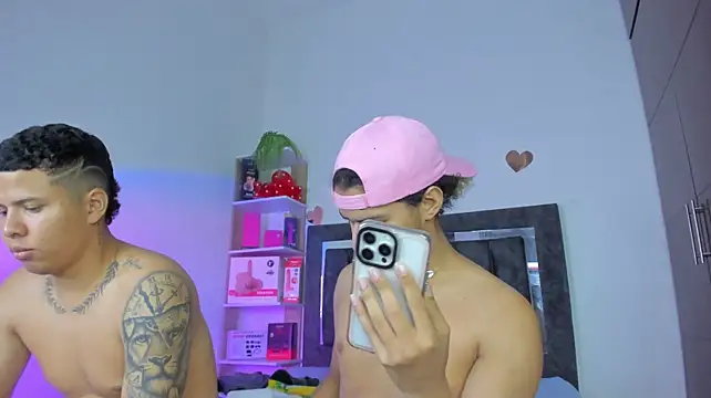 Chat XXX en directo de StevenSmith18