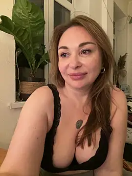 Syverelle Live XXX-Chat