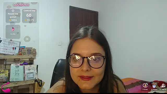 MadieeLorez Chat XXX live
