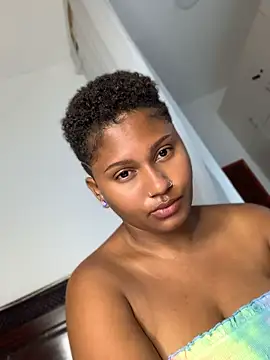 madelltheebony Live XXX-Chat