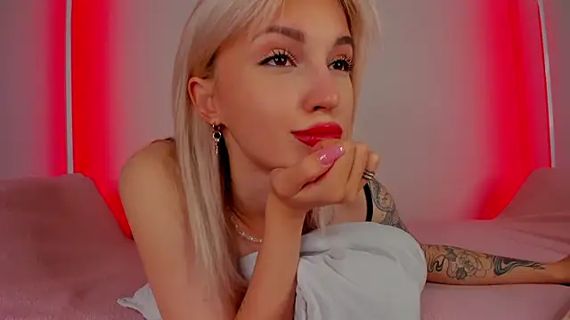 LisaFoxyMe's Live XXX Chat