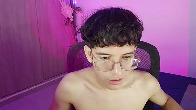 Živý XXX chat noah_millerx