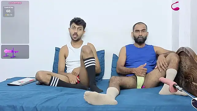 DesiDaddyandSon: онлайн-секс-чат