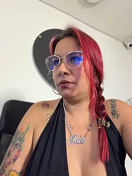 دردشة JulianaDiiaz الجنسية المباشرة